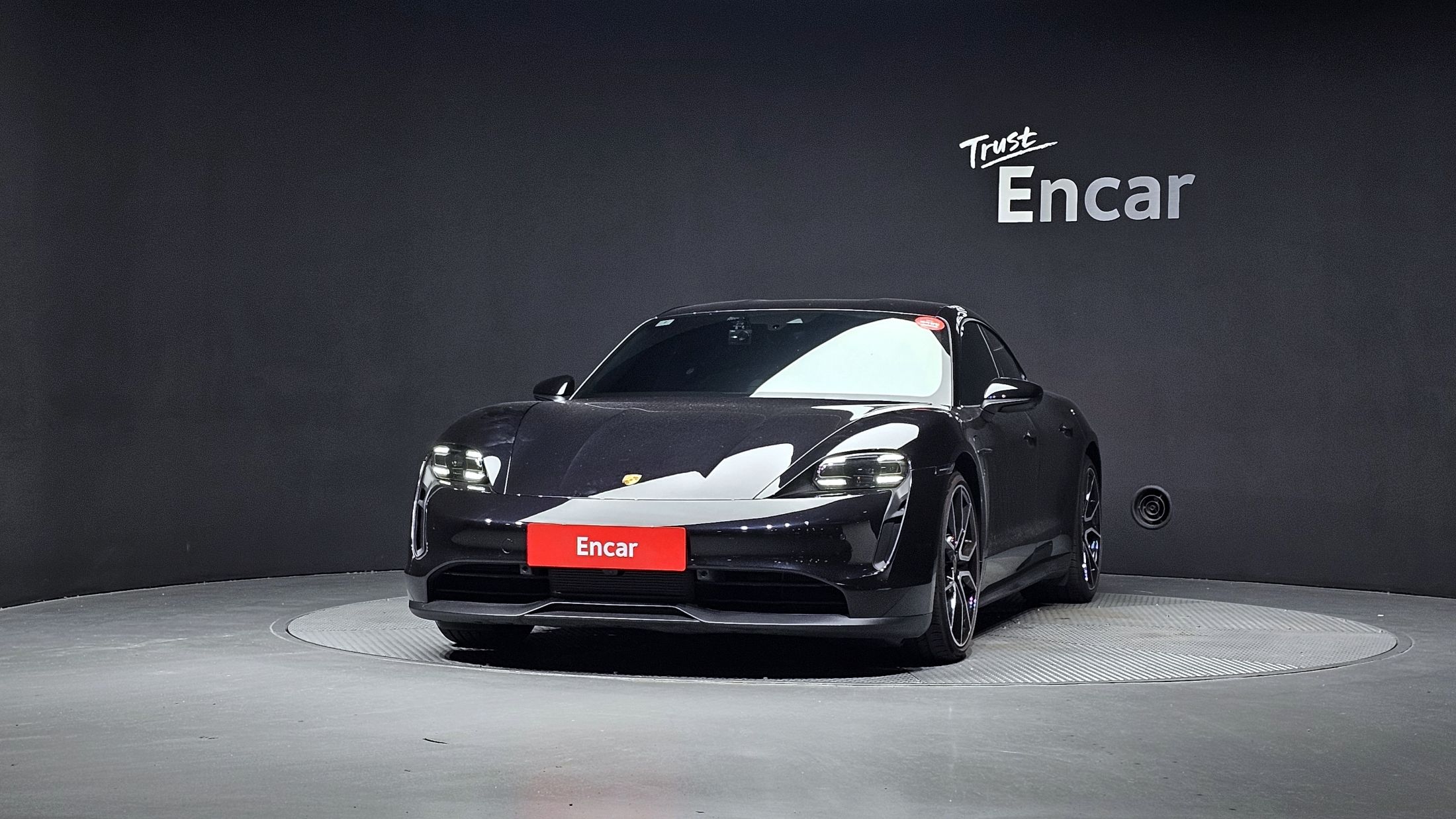 PORSCHE TAYCAN 2024