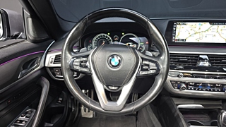 BMW 5-SERIES G30 2017