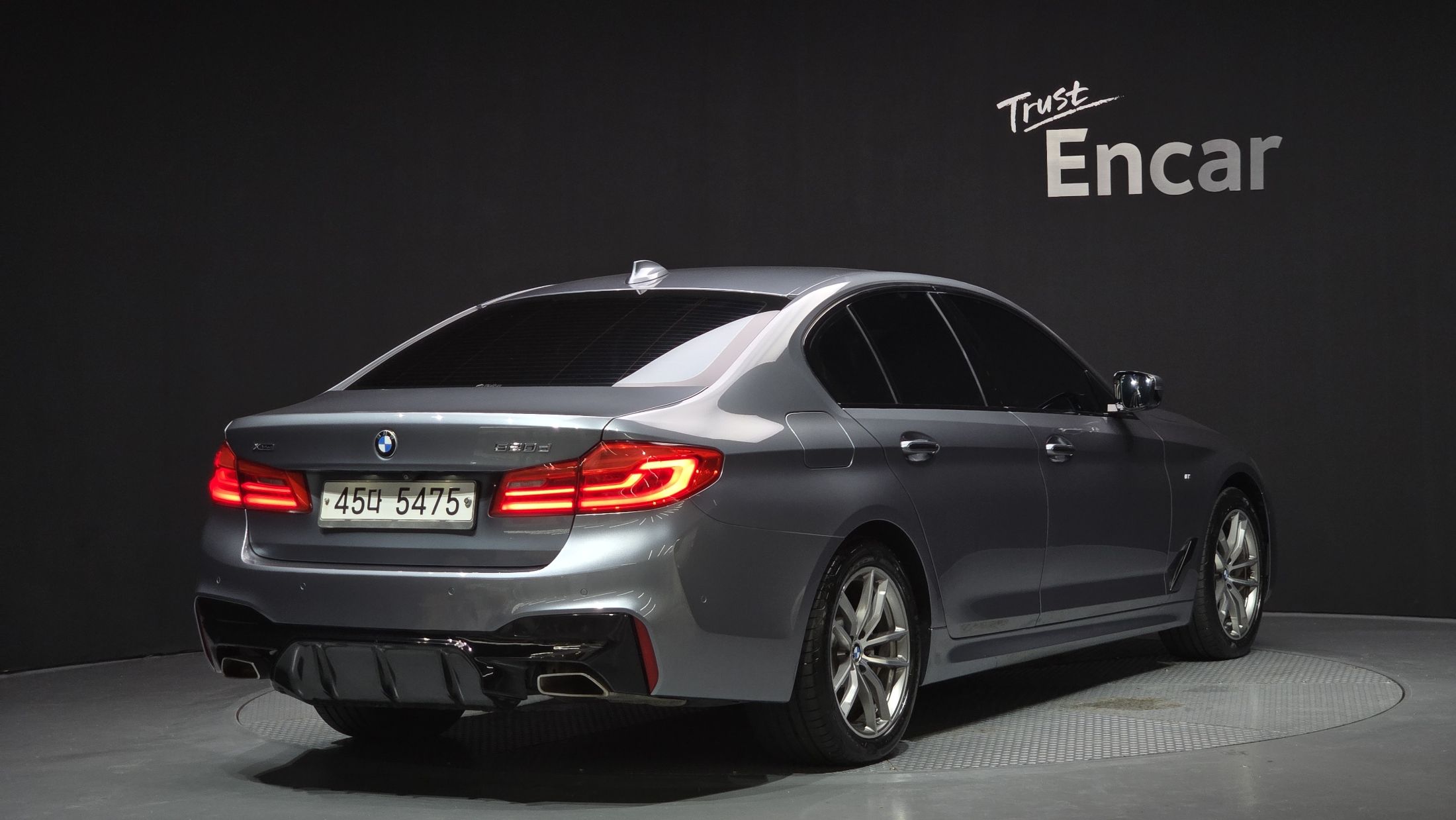 BMW 5-SERIES G30 2017