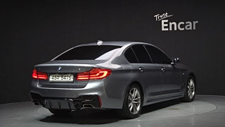 BMW 5-SERIES G30 2017
