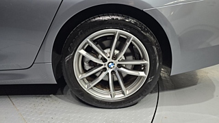 BMW 5-SERIES G30 2017
