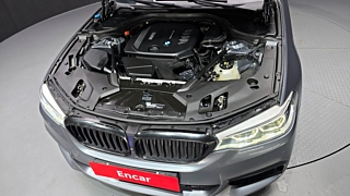 BMW 5-SERIES G30 2017