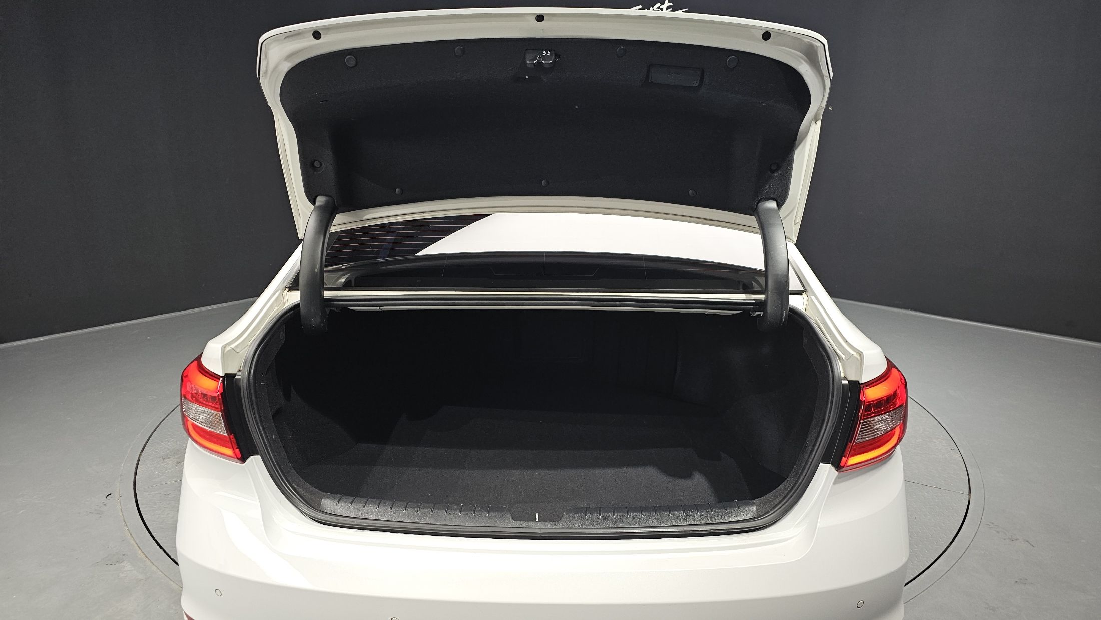 HYUNDAI SONATA LF 2017