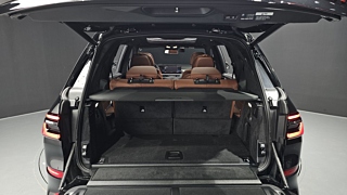 BMW X7 G07 2025