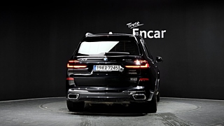BMW X7 G07 2025