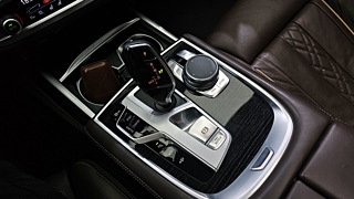 BMW 7-SERIES G11 2017