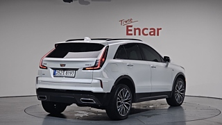 Заказать CADILLAC XT4
