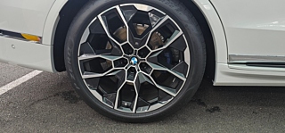 BMW X7 G07 2025