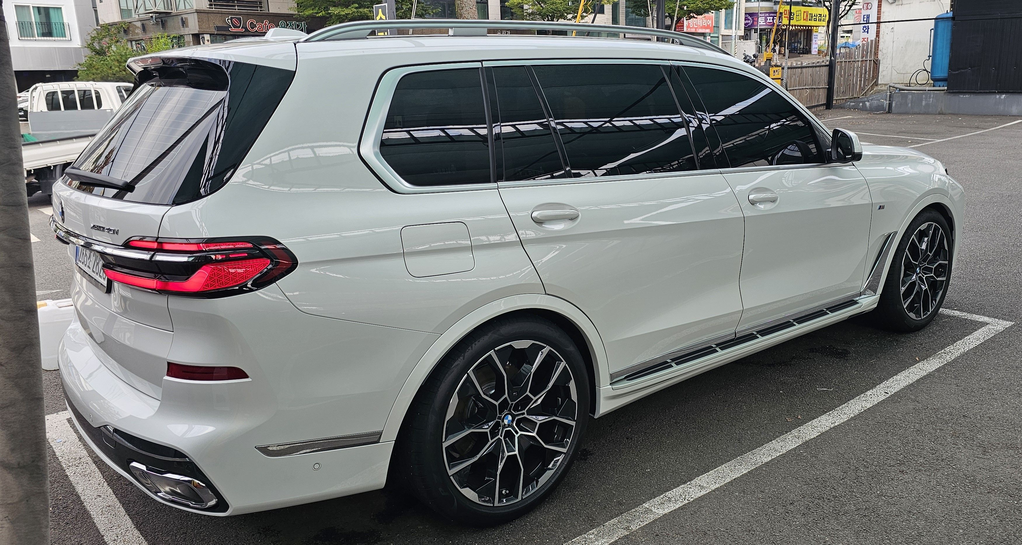 BMW X7 G07 2025
