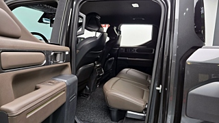 KIA TASMAN 2025