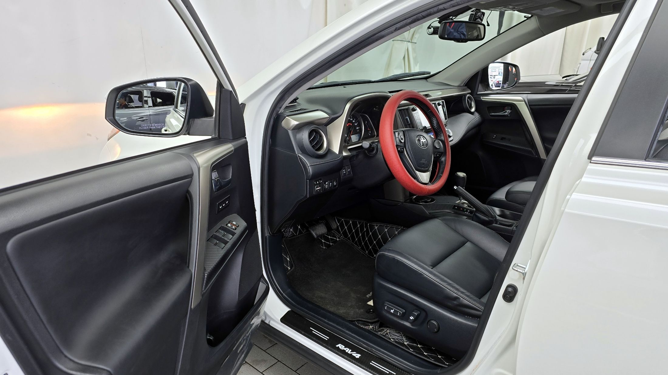 TOYOTA RAV4 2013