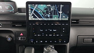 HYUNDAI STARIA 2025