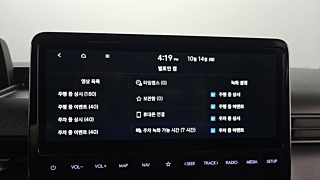 HYUNDAI STARIA 2025