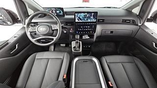 HYUNDAI STARIA 2025