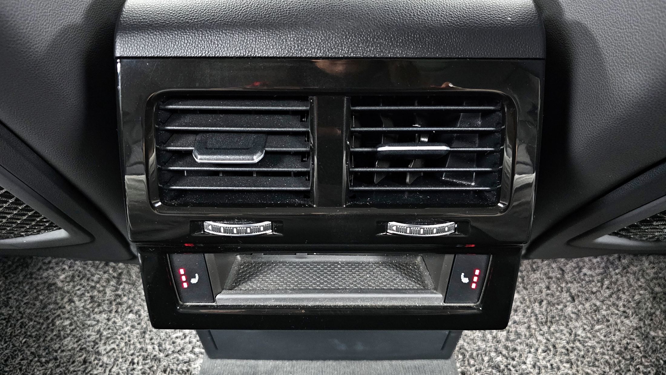 VOLKSWAGEN TOUAREG 2020