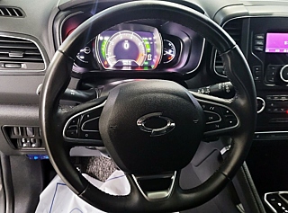 SAMSUNG QM6 2022
