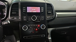 SAMSUNG QM6 2022
