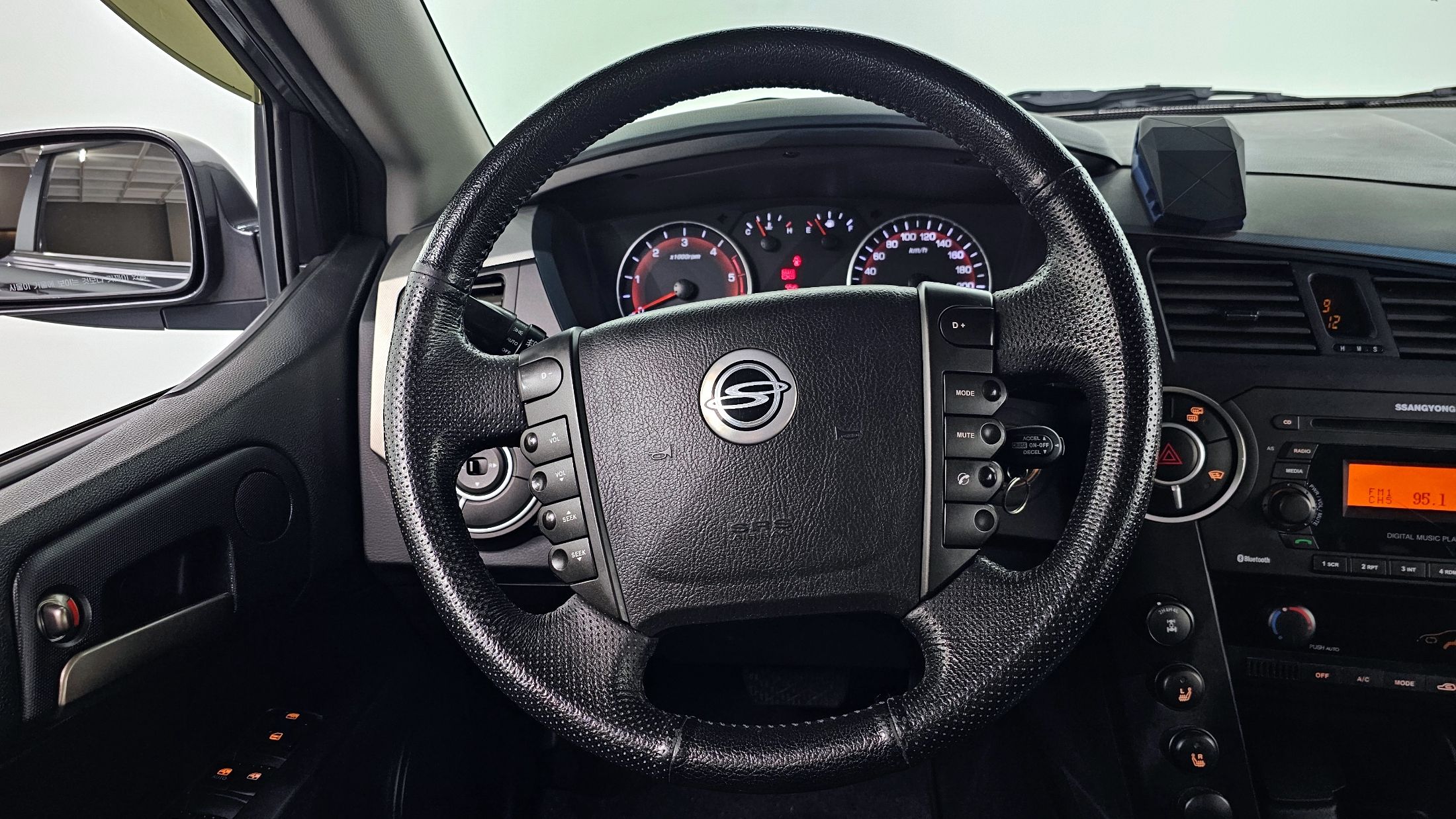 SSANGYONG KORANDO SPORTS 2012