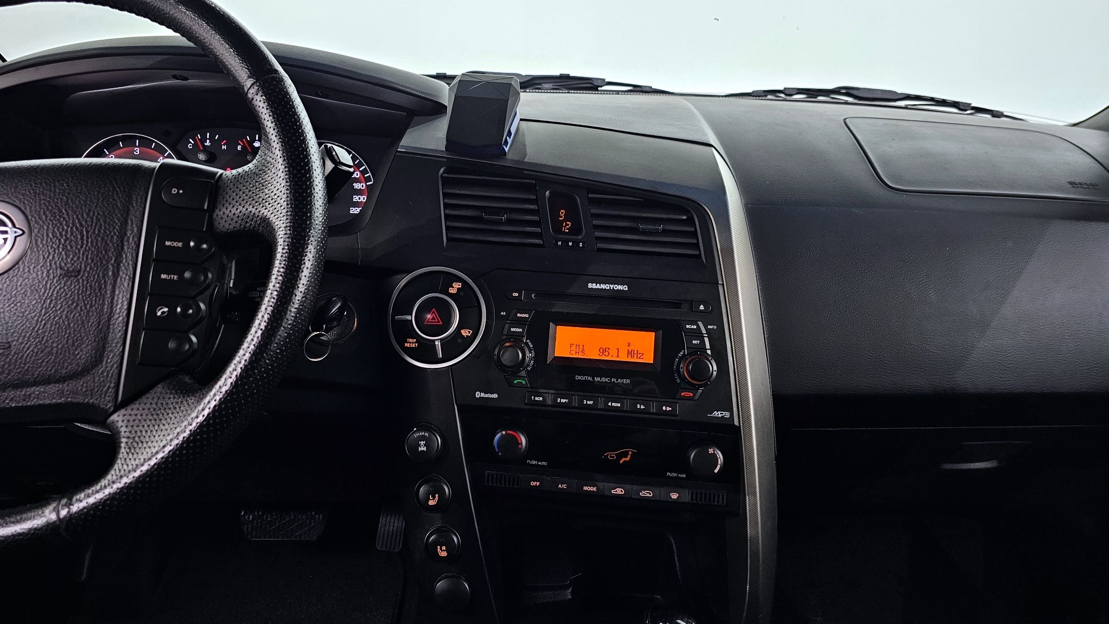 SSANGYONG KORANDO SPORTS 2012
