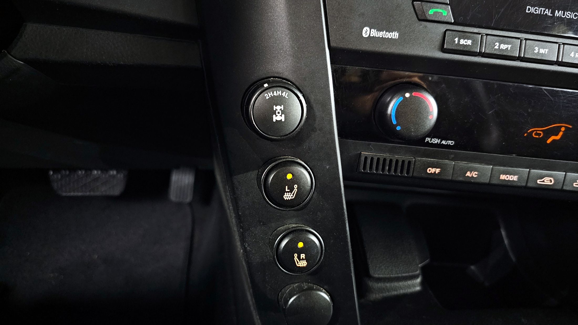 SSANGYONG KORANDO SPORTS 2012