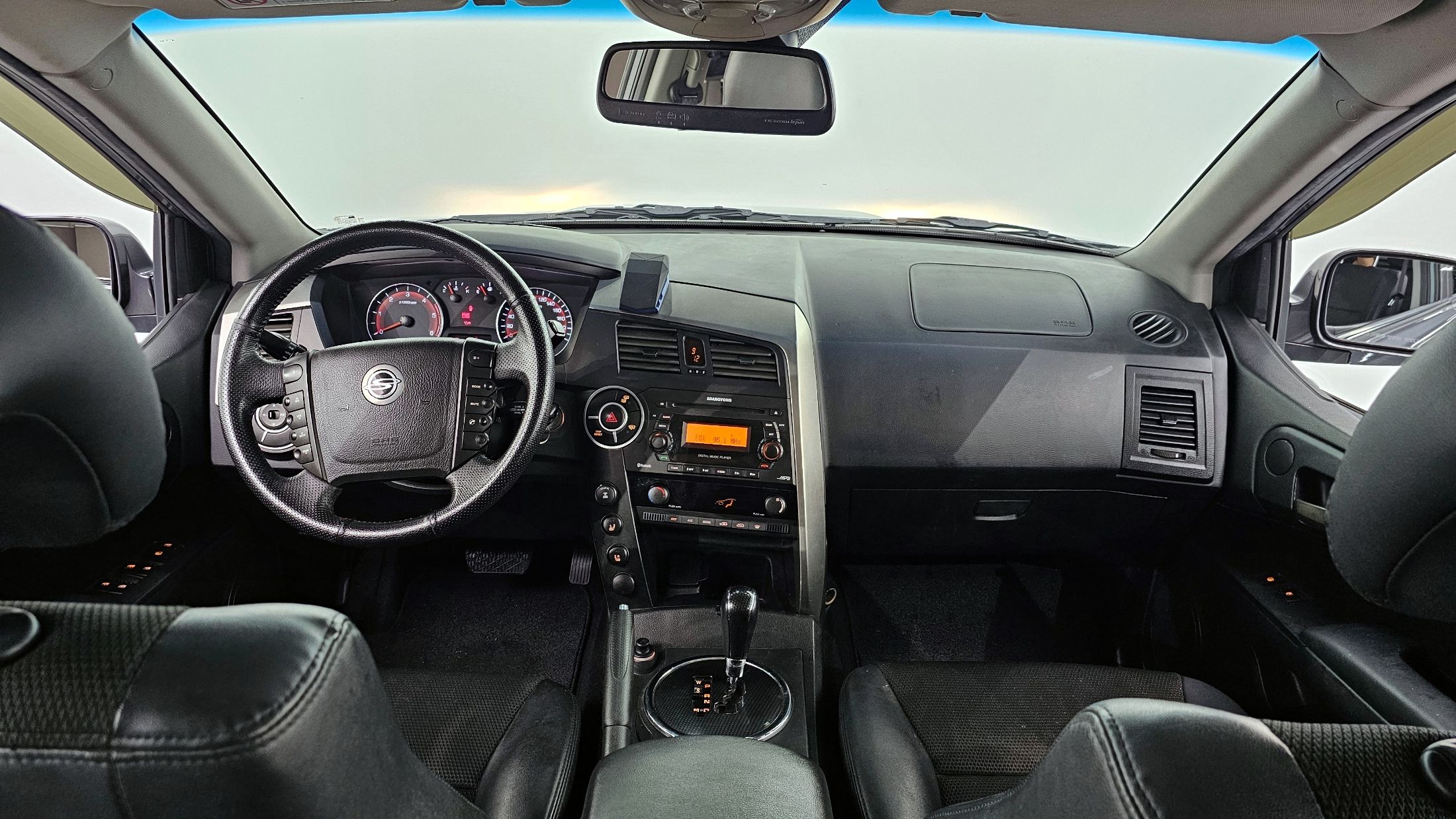 SSANGYONG KORANDO SPORTS 2012