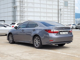 LEXUS ES300H 2017