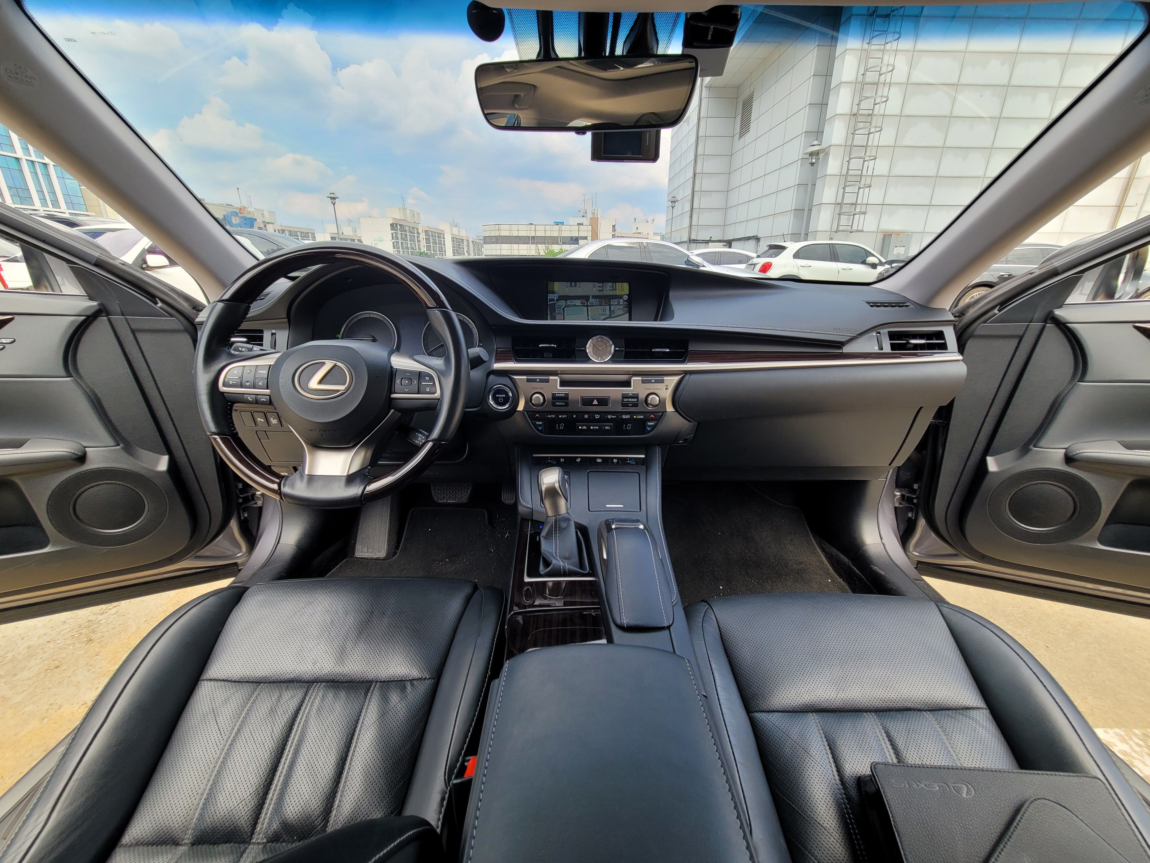 LEXUS ES300H 2017