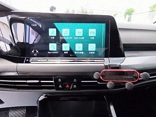 VOLKSWAGEN GOLF 2024