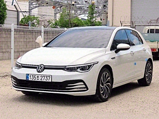 VOLKSWAGEN GOLF 2024