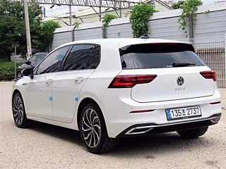 VOLKSWAGEN GOLF 2024