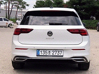 VOLKSWAGEN GOLF 2024