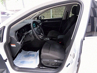VOLKSWAGEN GOLF 2024