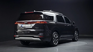 KIA CARNIVAL  2023