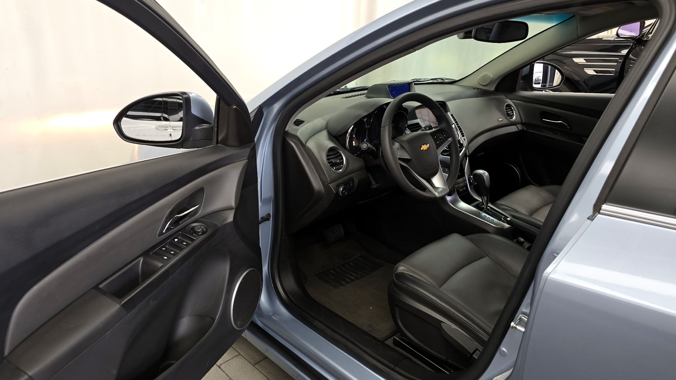 DAEWOO LACETTI PREMIER 2010
