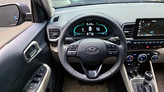 HYUNDAI VENUE 2023