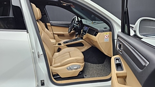 PORSCHE MACAN 2017