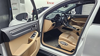 PORSCHE MACAN 2017