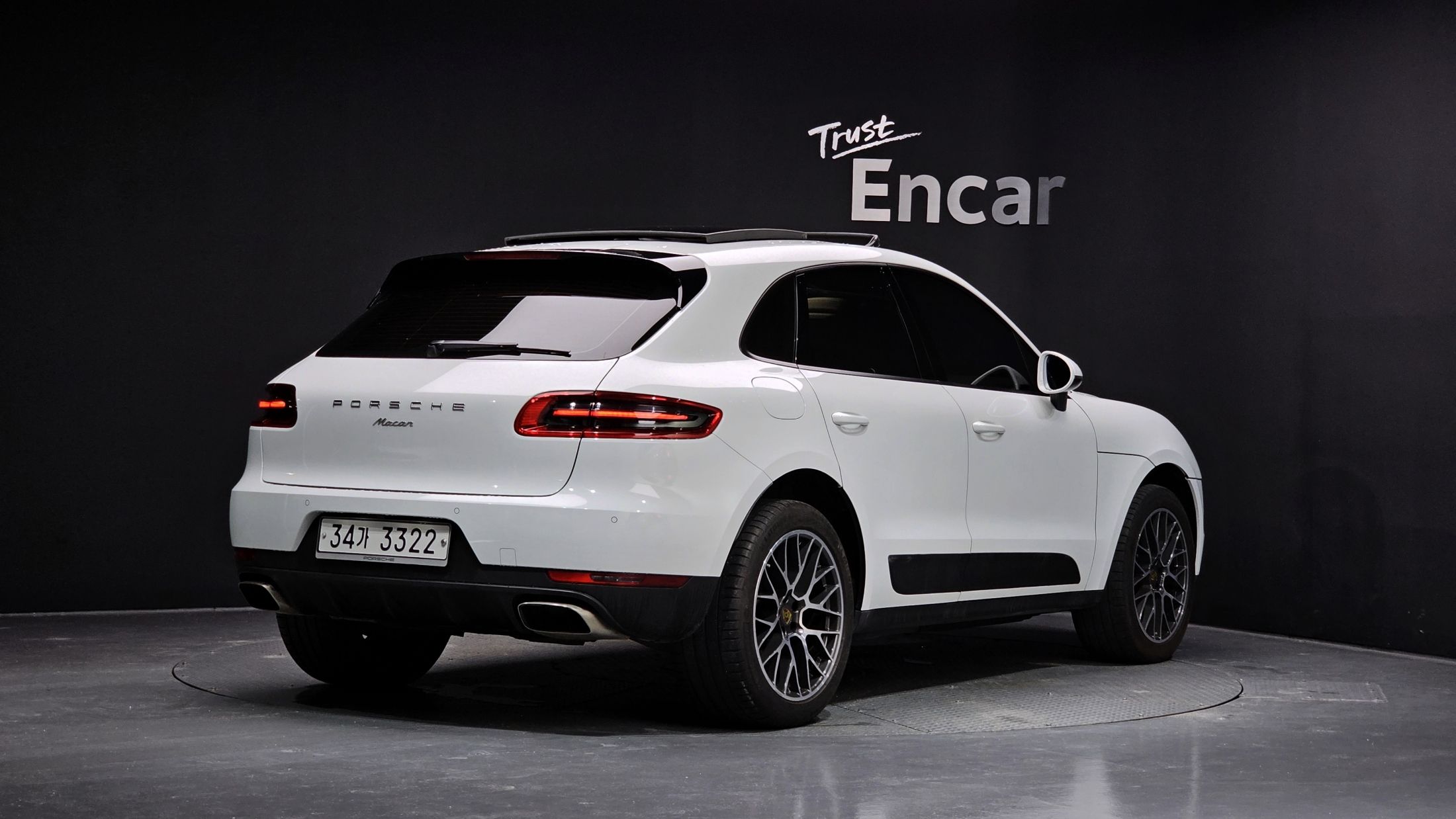 PORSCHE MACAN 2017