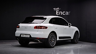 PORSCHE MACAN 2017