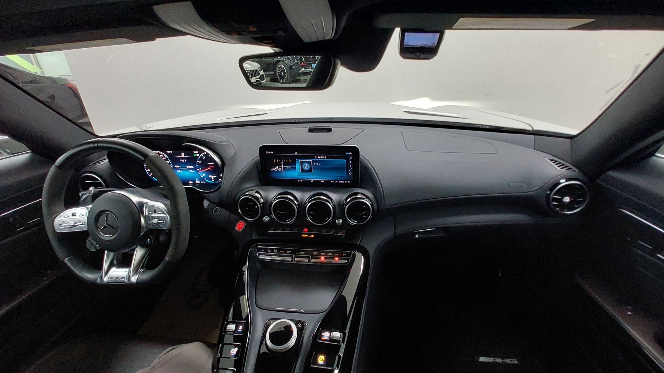 MERCEDES BENZ AMG GT 2020