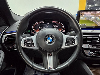 BMW 5-SERIES G30  520i M Sport 2021
