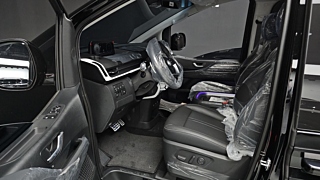 HYUNDAI STARIA 2025
