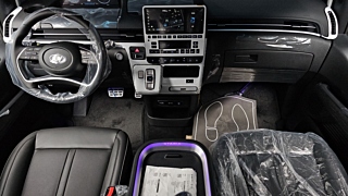 HYUNDAI STARIA 2025