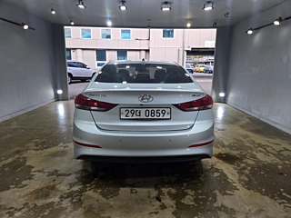 HYUNDAI AVANTE AD 2016