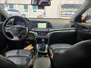 HYUNDAI AVANTE AD 2016