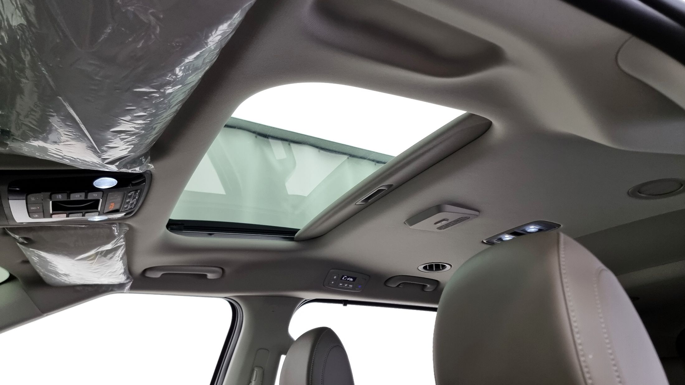 KIA CARNIVAL 2025