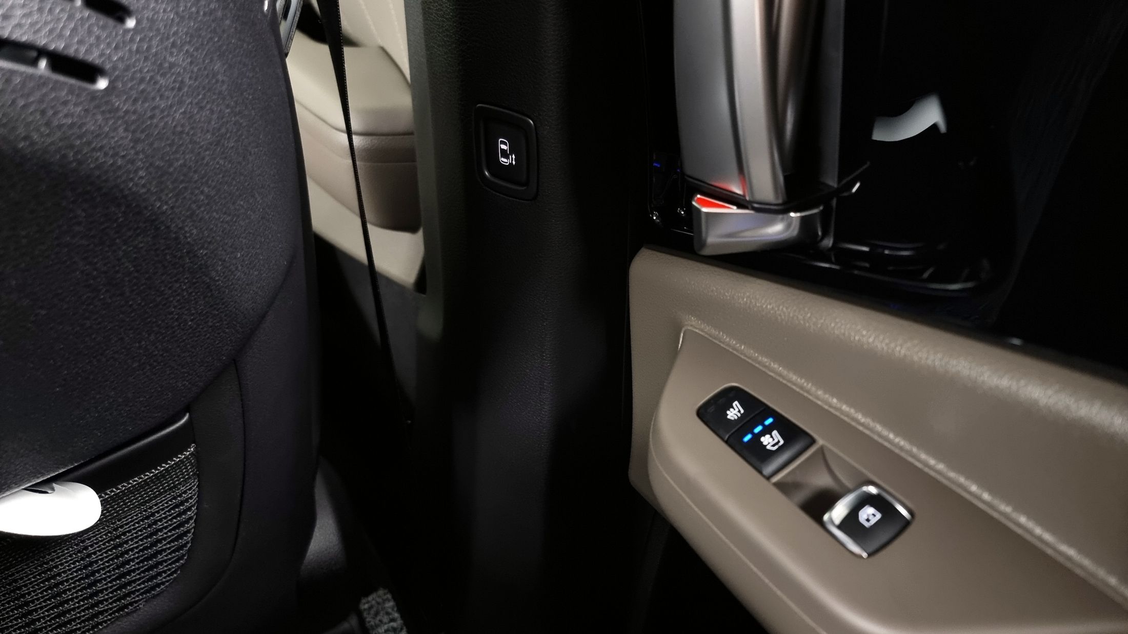 KIA CARNIVAL 2025