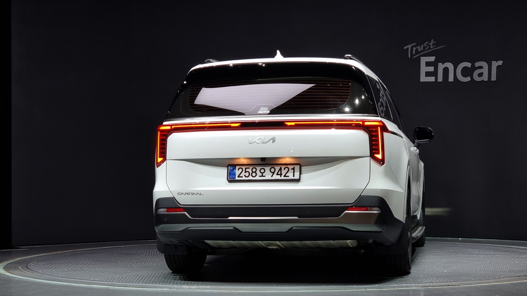 KIA CARNIVAL 2025