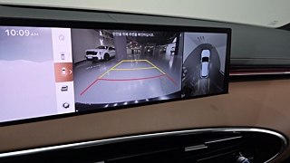 GENESIS GV70 2025