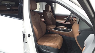 GENESIS GV70 2025